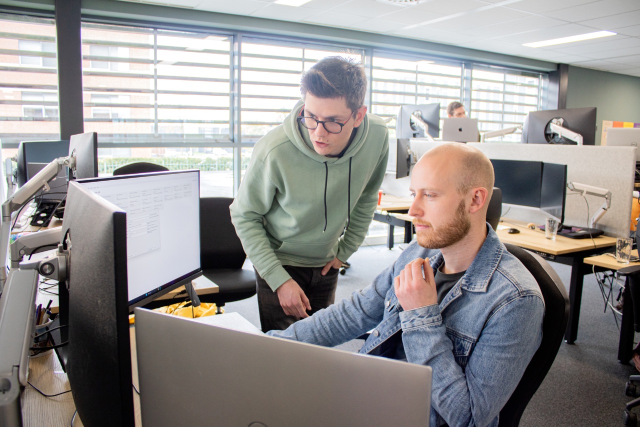 Webbio ontwikkelaars in overleg
